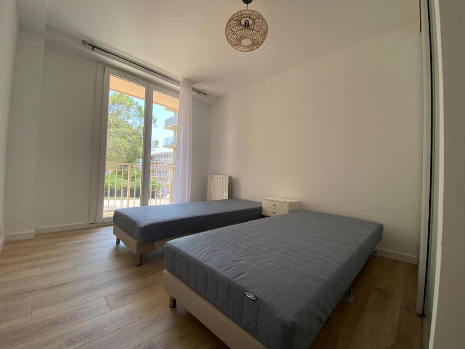 Appartement Grand T2 53M2, Proche Plages Et Port , Parking . à La Ciotat Extérieur photo
